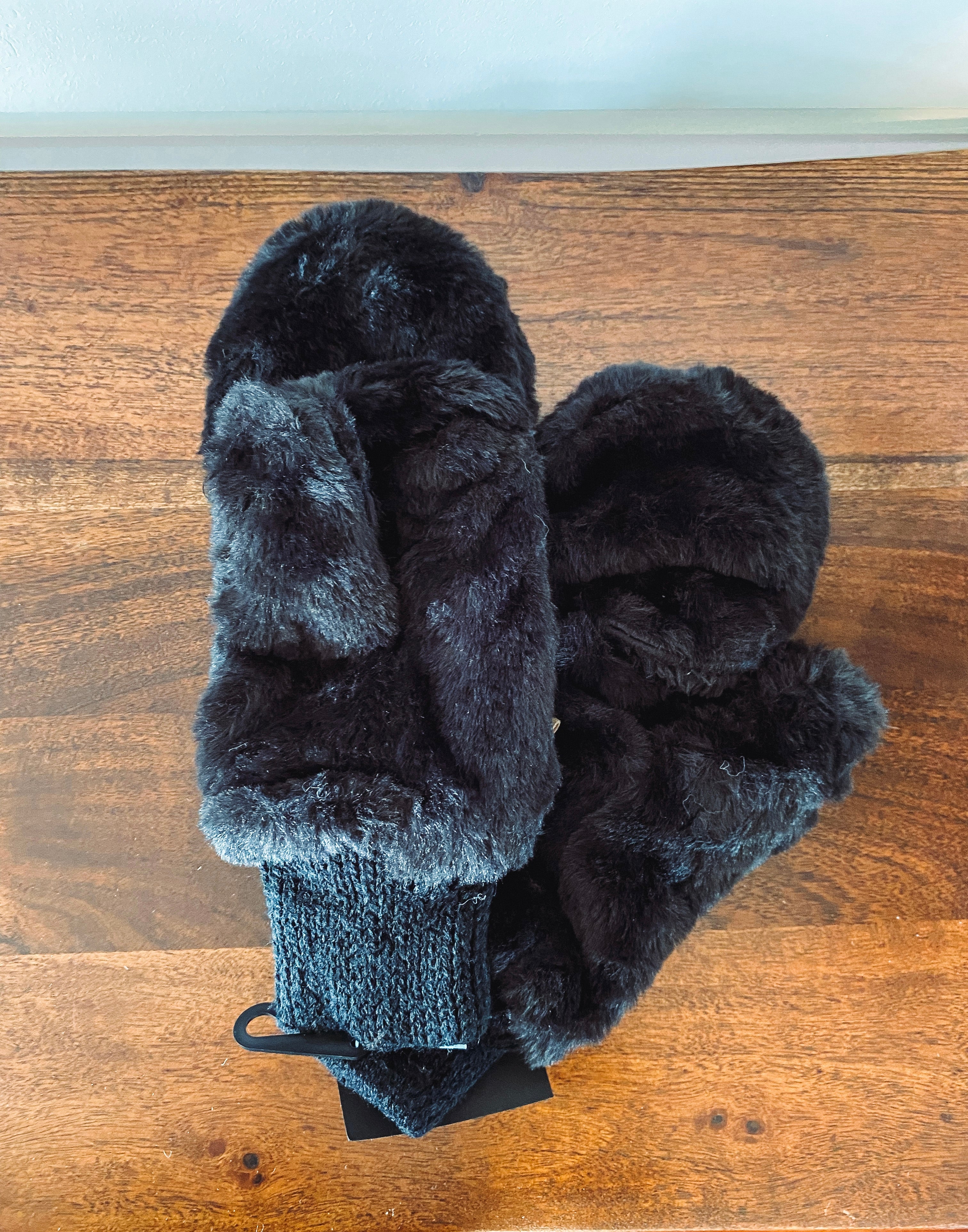 Convertible Fuzzy Mittens