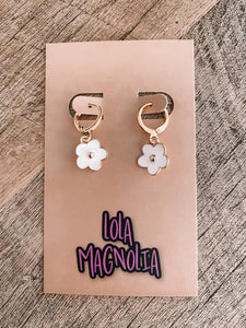Daisy Huggie Hoops