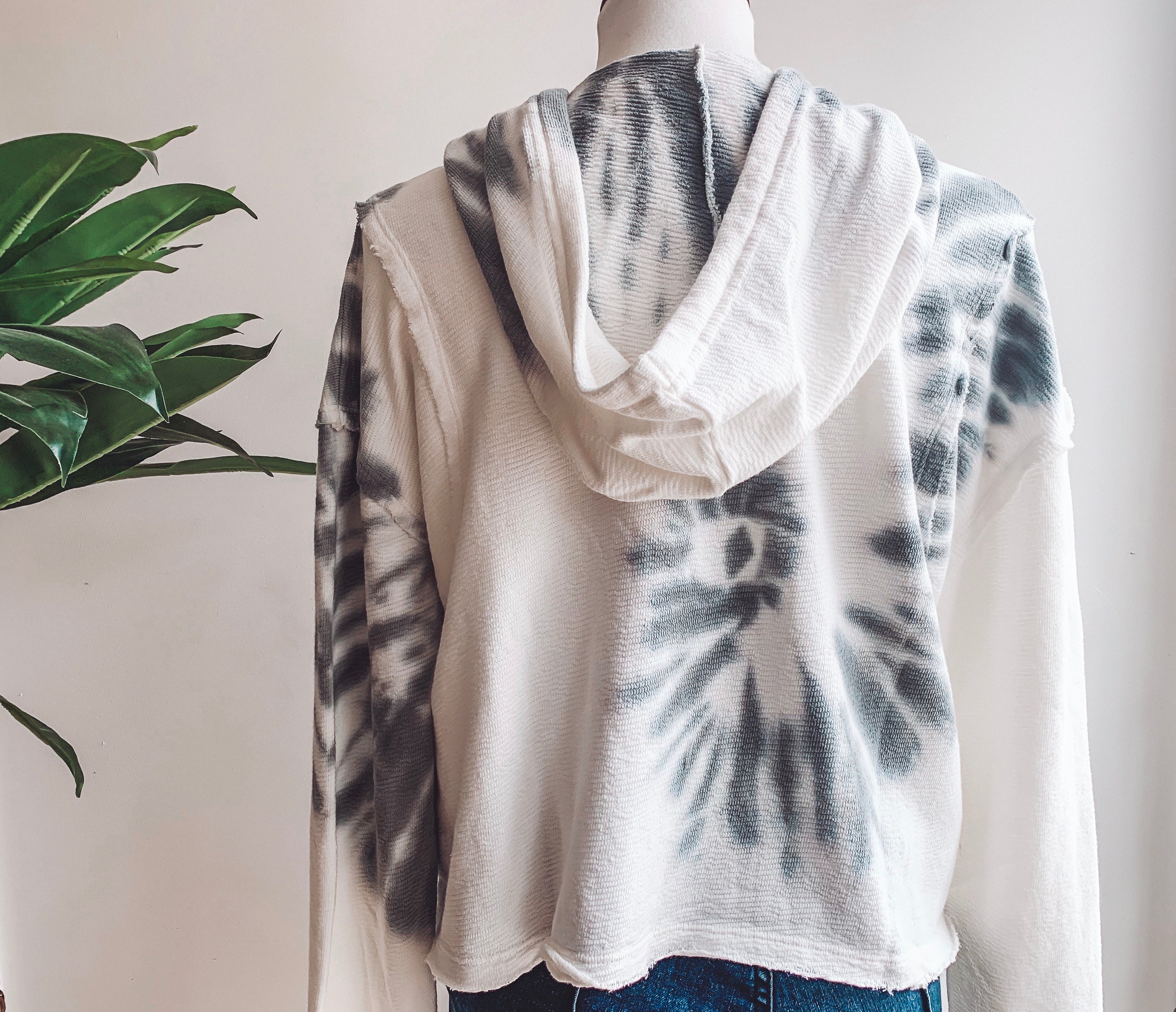Neutral tie sales dye sweatshirt